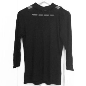 Black 3/4 sleeve shirt
